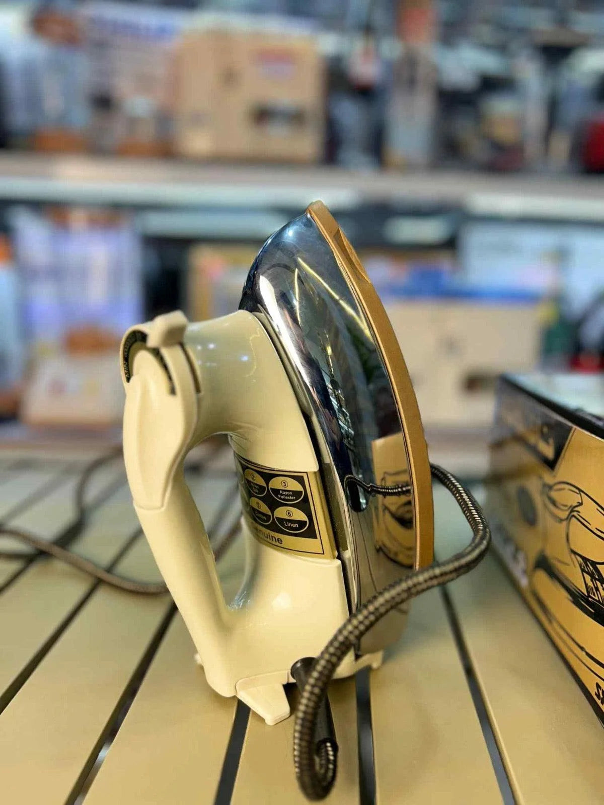 National Iron SK-22AWT | Electric Iron With 1000W Power - khan American Tools