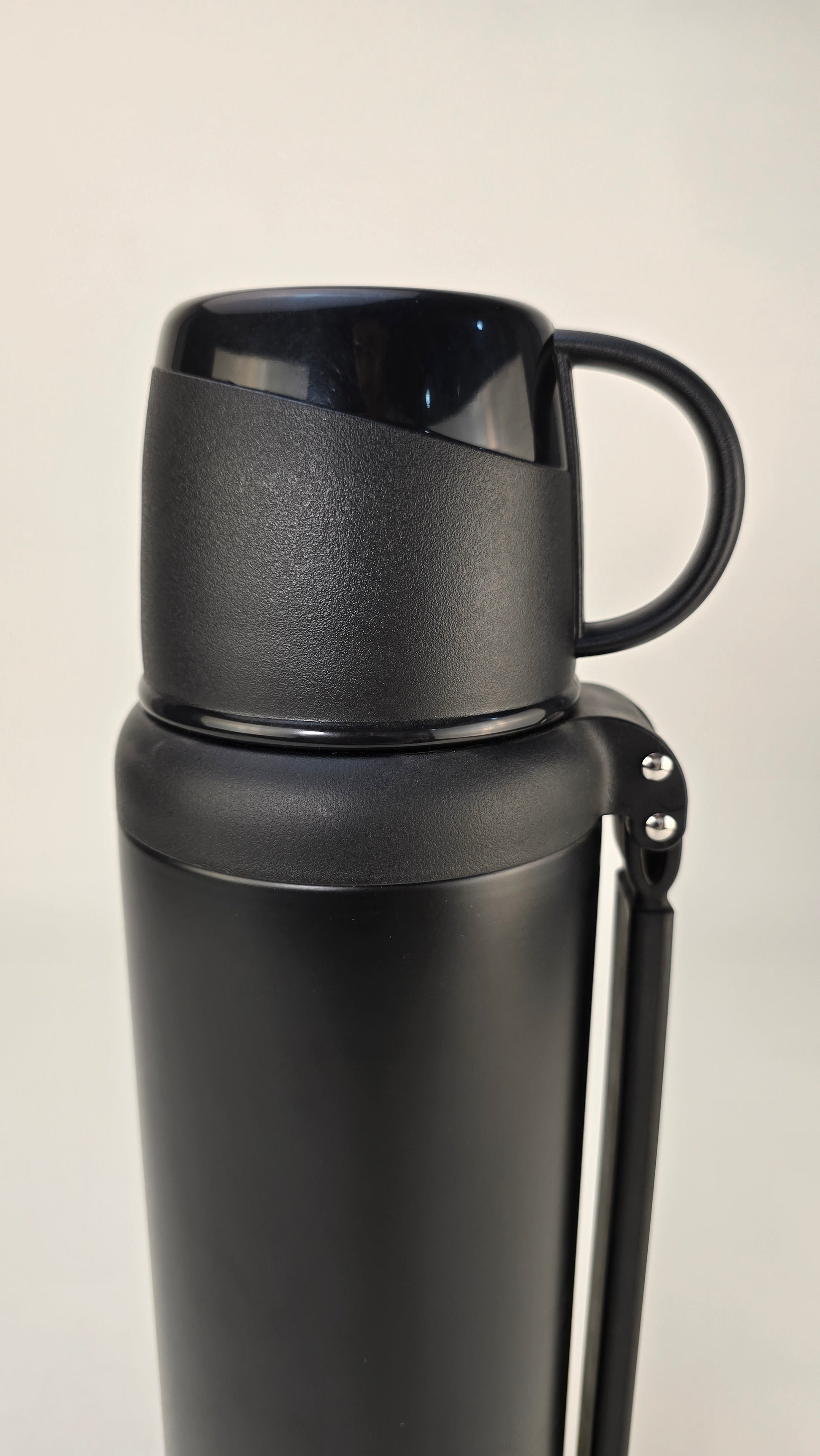 #waterbottle #bottle #water #waterbottles #fitness #drinkingwater #bottles #healthy #stainlesssteel #purewater #vacuumflask 
